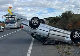 La Guardia Civil investiga a dos conductores implicados en sendos siniestros que cuadruplicaban la tasa de alcohol