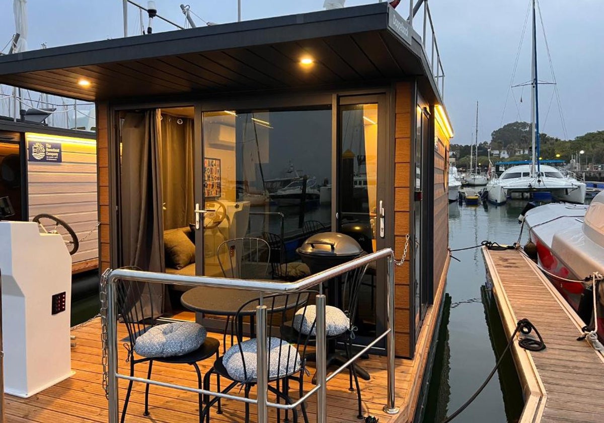 Casa flotante en la localidad de Ayamonte