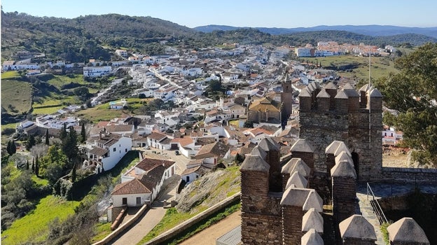 Vistas desde lo alto del Castillo de Cortegana, declarado Bien de Interés Cultural