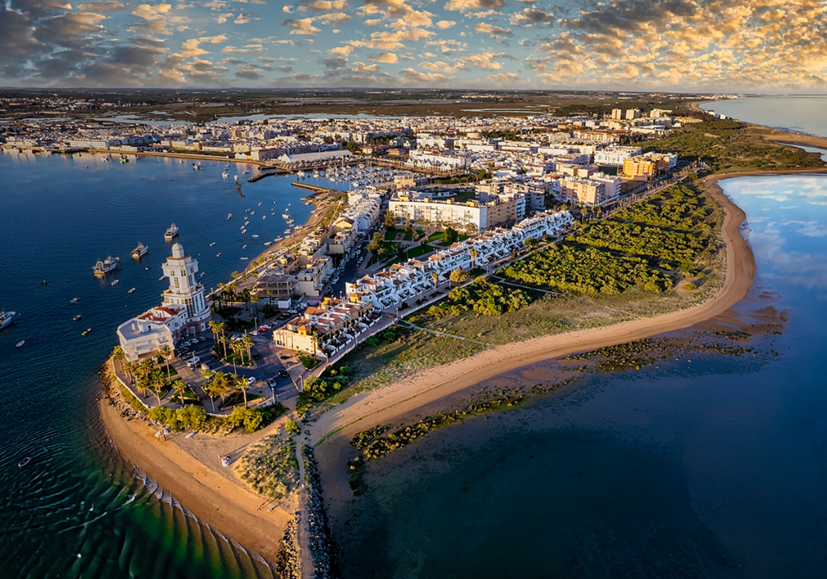 Este pueblo de Huelva es el mejor lugar para viajar en el puente de Andalucía