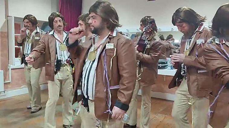 Cuplé de la Chirigota Fariña de mis ojos en camerinos