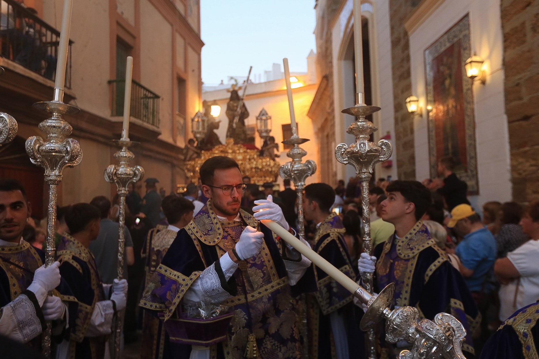 Fotos: las imágenes de los traslados de la Magna de Cádiz