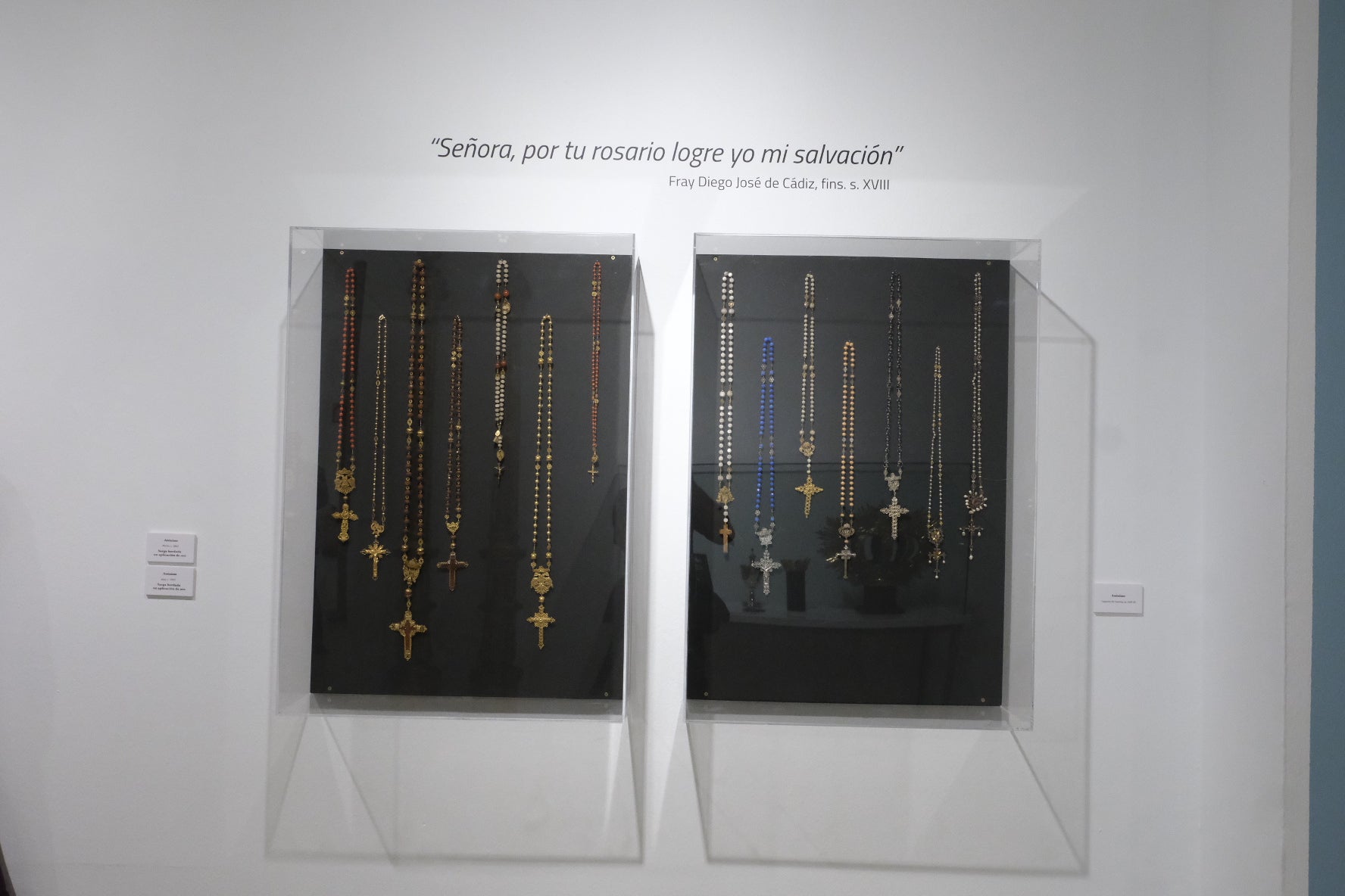 Fotos: la exposición &#039;Rosario, por Cádiz coronada&#039; en la Fundación Cajasol