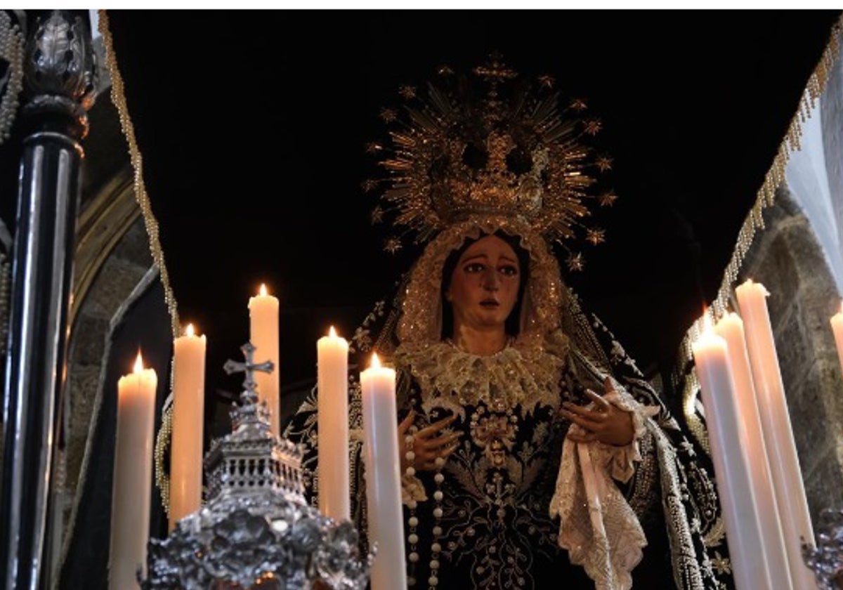 Solemne triduo a la Soledad del Santo Entierro en Cádiz