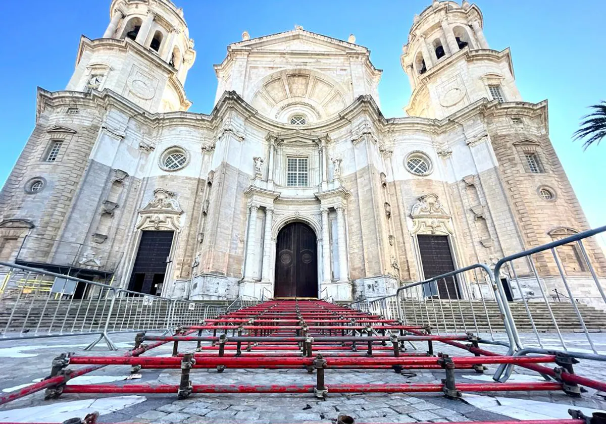 La rampa en la Catedral de Cádiz.