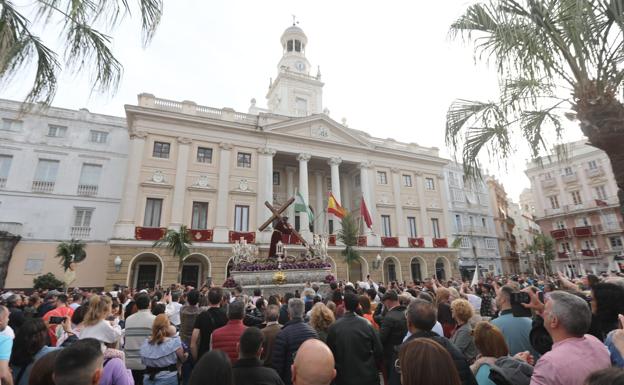 Cádiz arranca el Sábado de Pasión con cielos cubiertos pero sin pronóstico de lluvia