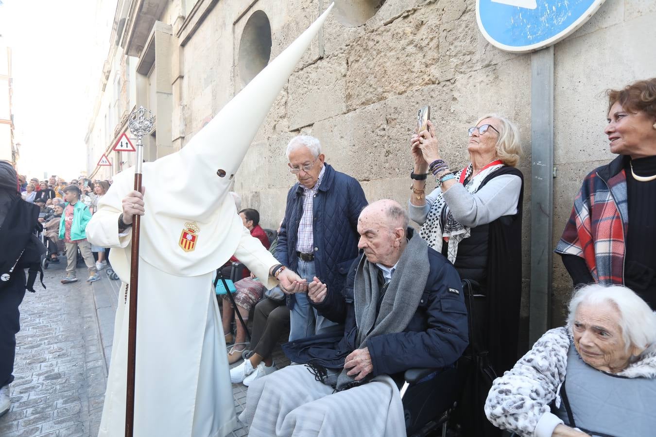 Fotos: el estreno procesional del Nazareno de la Obediencia de Cádiz