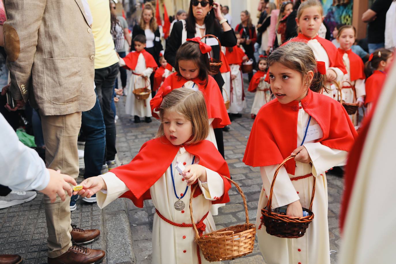 Fotos: Las Penas y su andar por las calles de Cádiz en este Domingo de Ramos