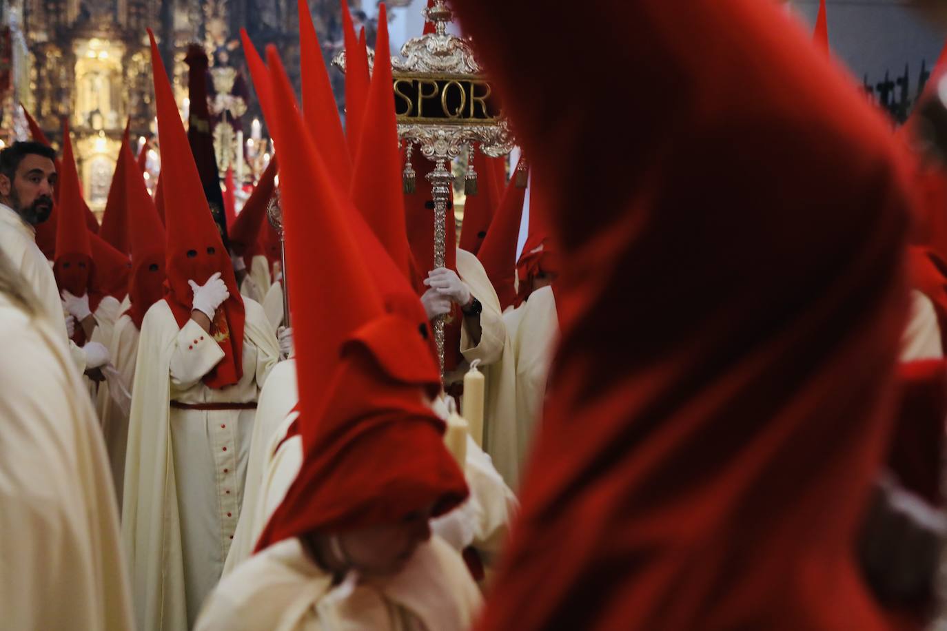 Fotos: Las Penas y su andar por las calles de Cádiz en este Domingo de Ramos