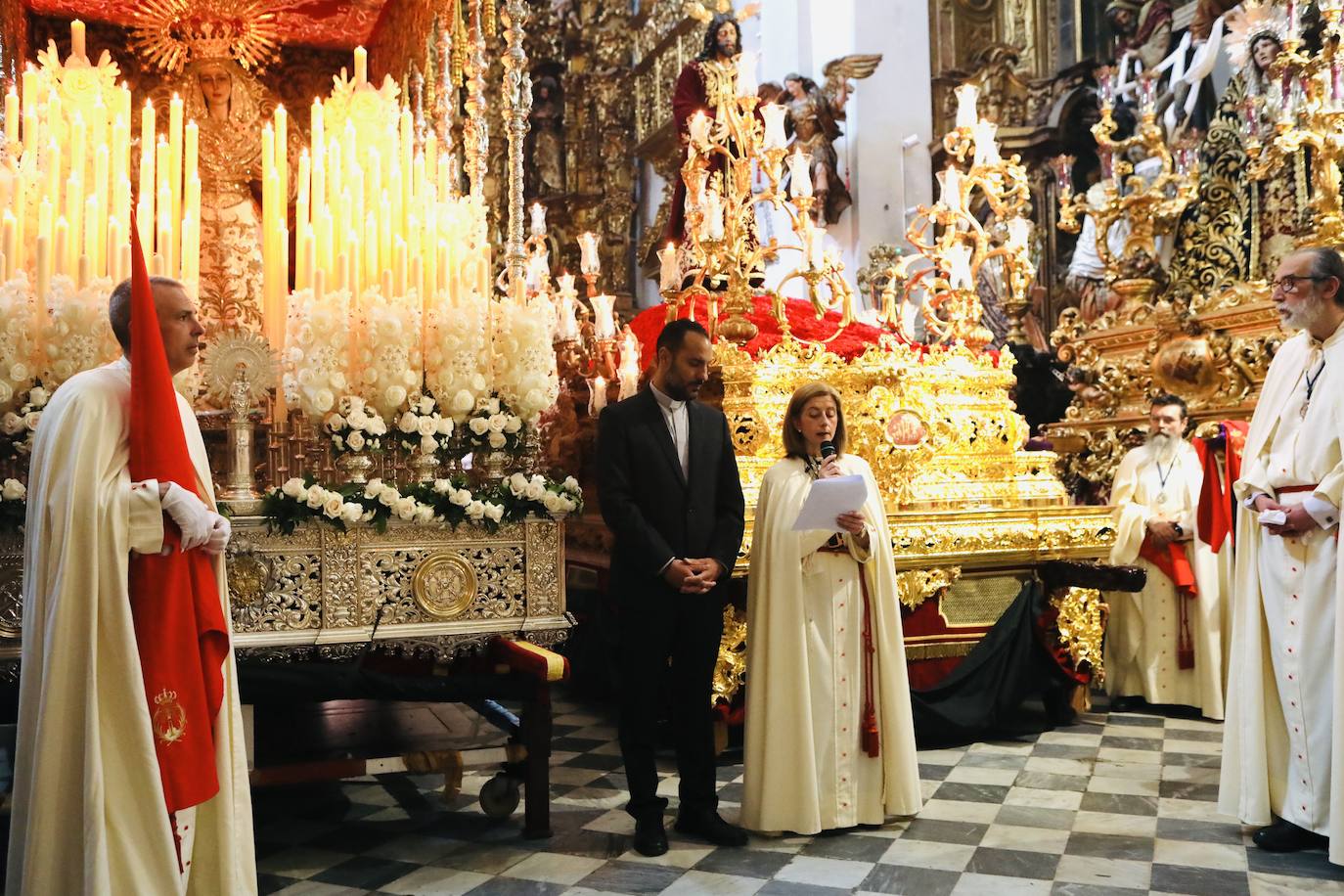 Fotos: Las Penas y su andar por las calles de Cádiz en este Domingo de Ramos