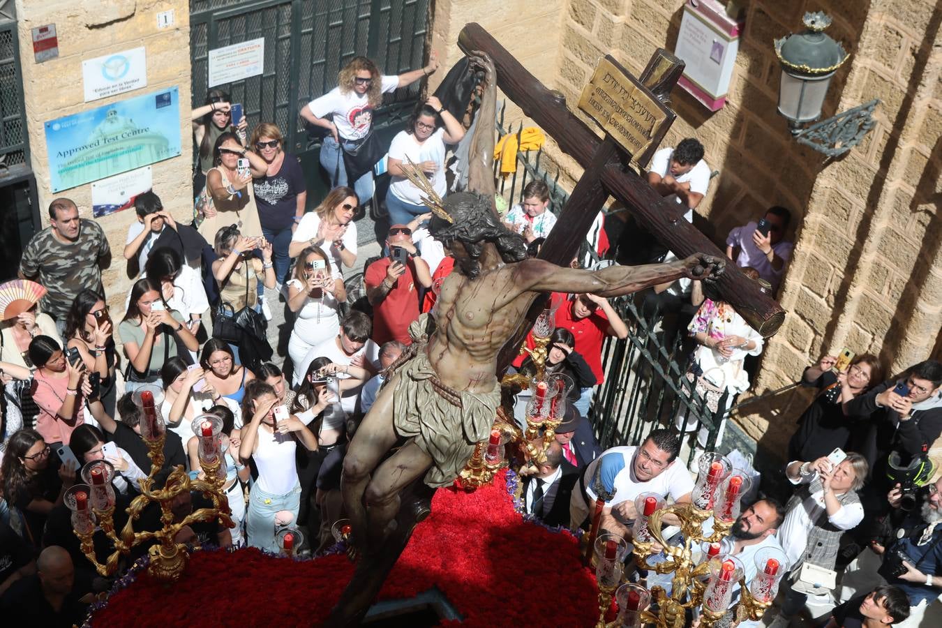FOTOS: La Palma, en el Lunes Santo de Cádiz