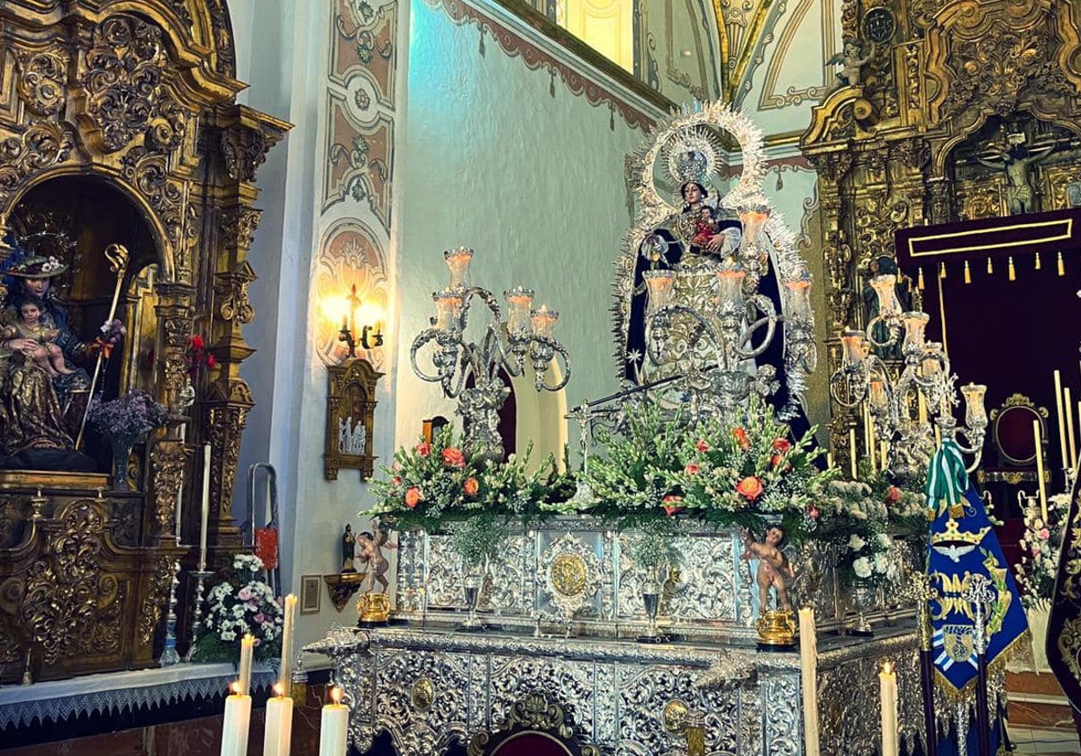 Un incendio en la parroquia deja bastante dañada a la Virgen de Gracia