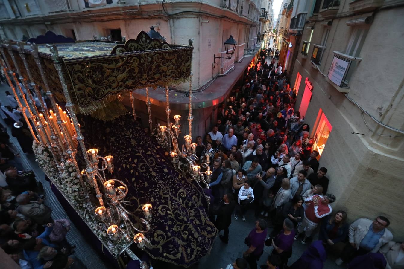 Fotos: Columna, el clasicismo de la hermandad de San Antonio