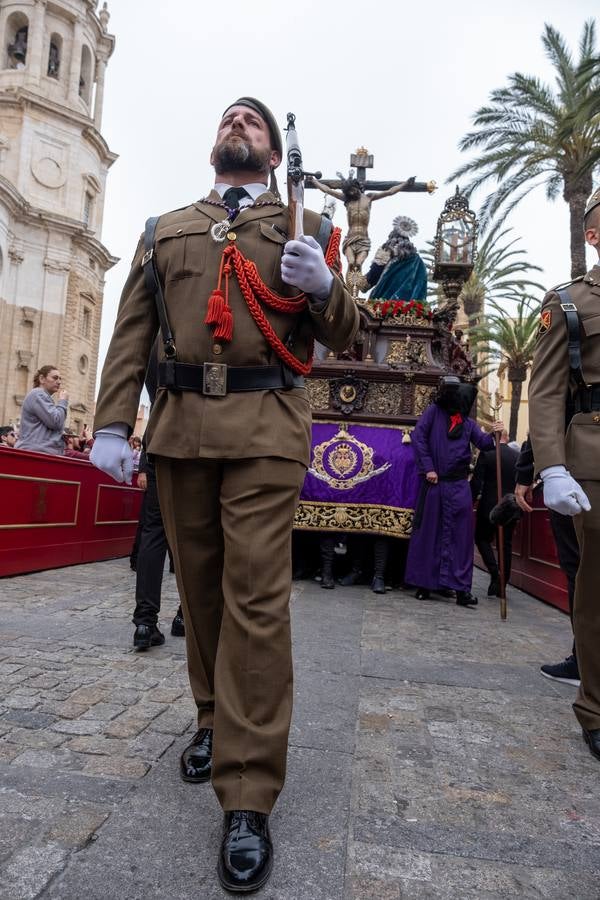Fotos: Piedad procesiona el Martes Santo en Cádiz