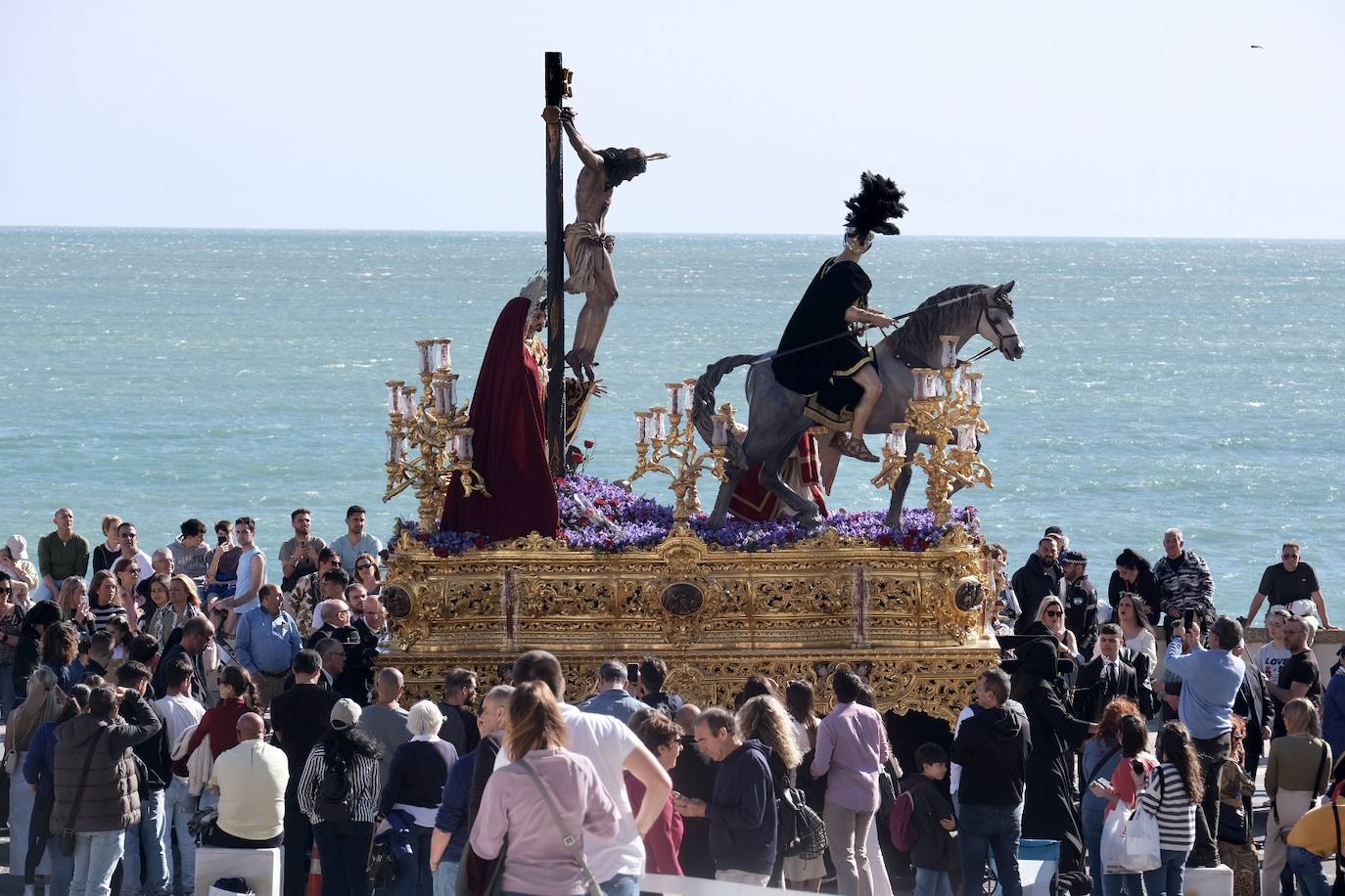 Fotos: Las Aguas, el Miércoles Santo en Cádiz