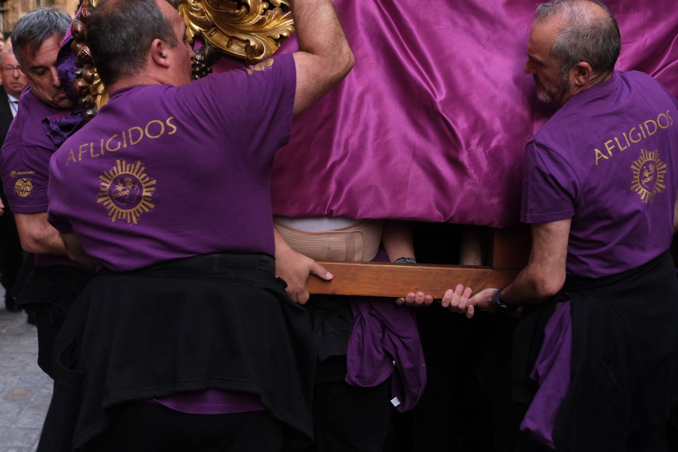 Fotos: Afligidos, el Jueves Santo en Cádiz
