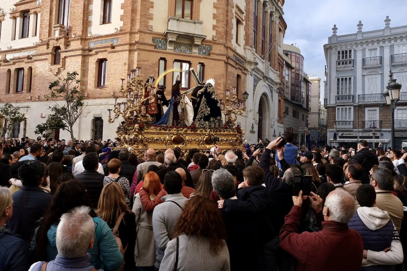 Fotos: Afligidos, el Jueves Santo en Cádiz