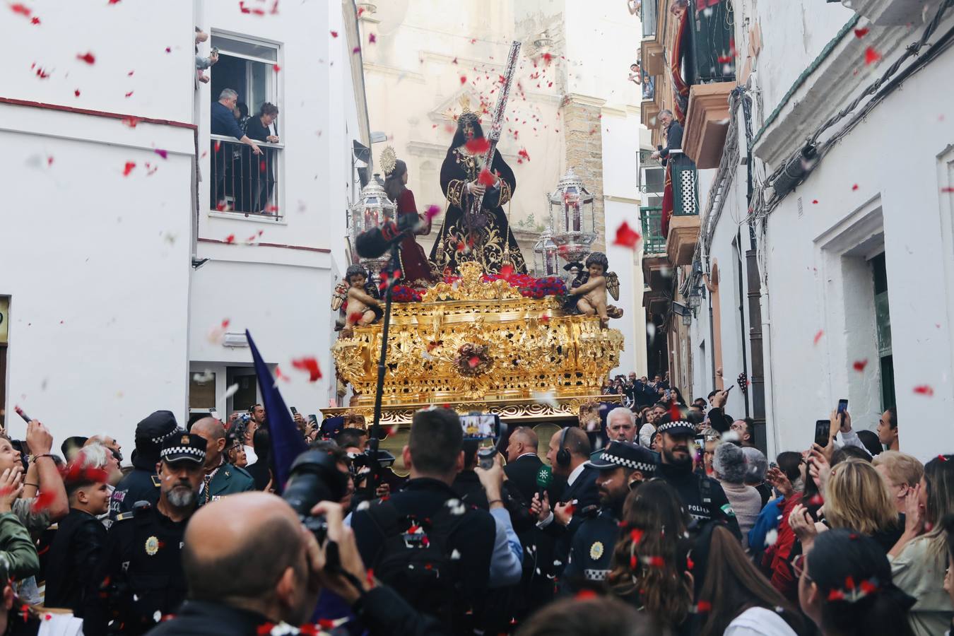 Fotos: Nazareno, el Jueves Santo en Cádiz