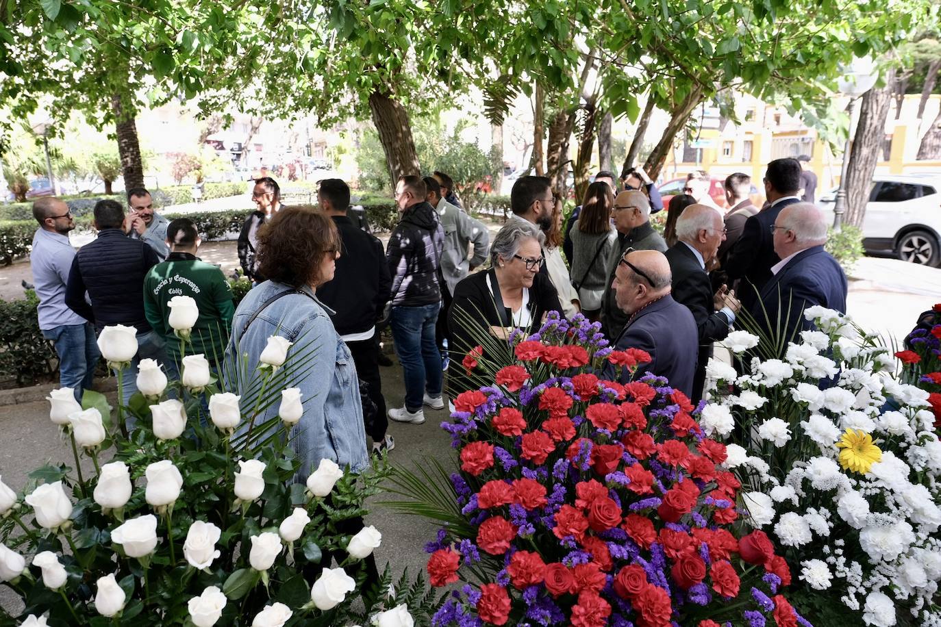 Fotos: Ofrenda floral en San Severiano