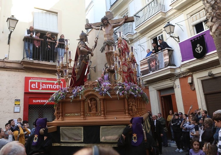 Fotos: Siete Palabras, el Viernes Santo en Cádiz