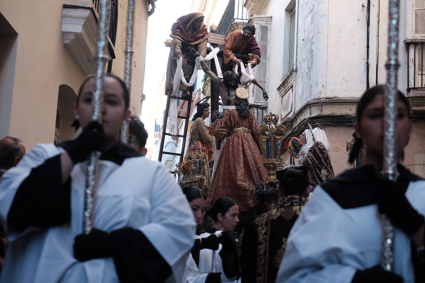 Fotos: Descendimiento, el Viernes Santo en Cádiz