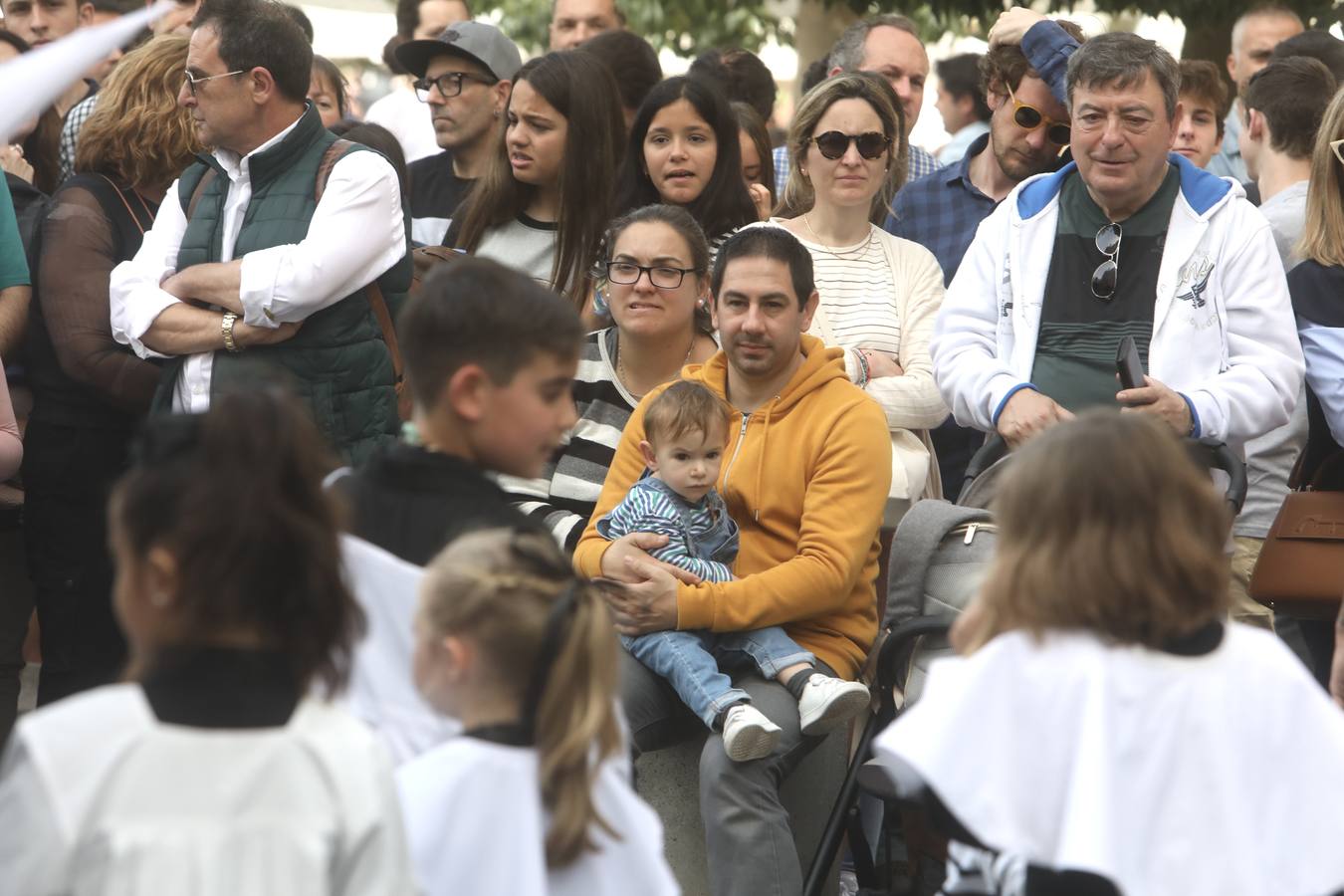 La hermandad de la Soledad y el Santo Entierro en el Sábado Santo de Cádiz