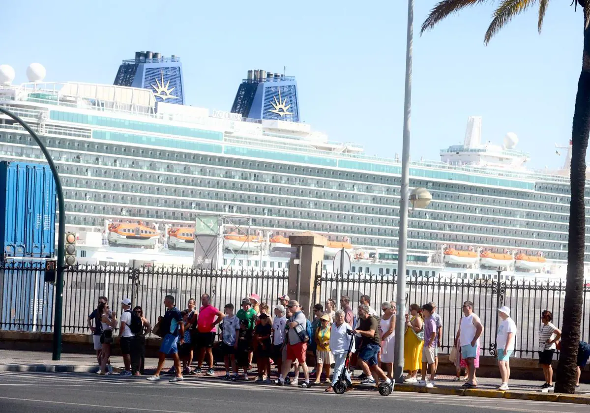 El puerto de Cádiz, durante la jornada de este martes