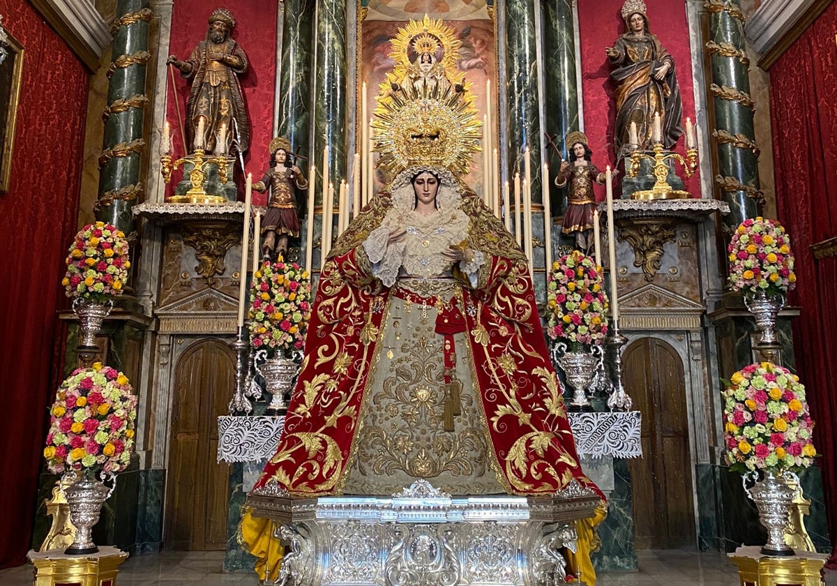 Emotivo primer aniversario de la coronación canónica de la Virgen de las Penas