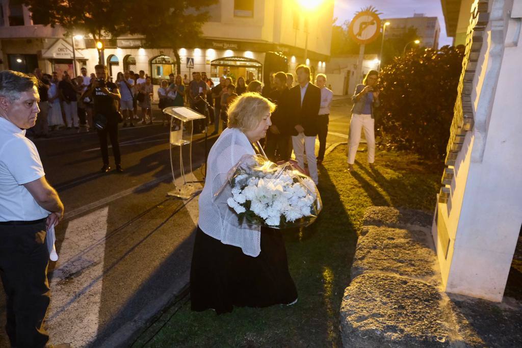 Fotos: Acto homenaje a las víctimas de la Explosión de Cádiz en su 76 aniversario
