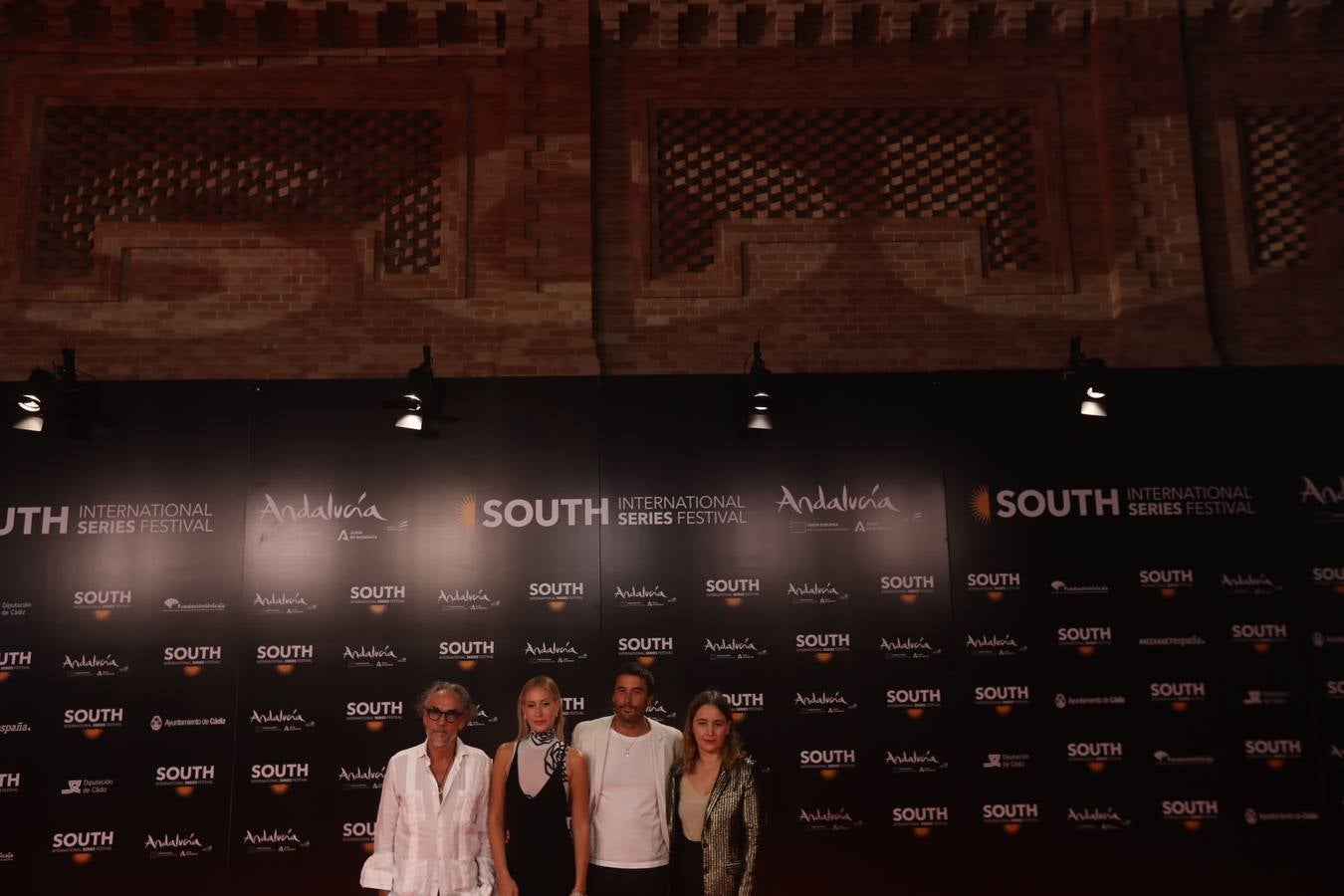 Alfombra roja: Cádiz recibe a las estrellas del South al ritmo de la Macarena