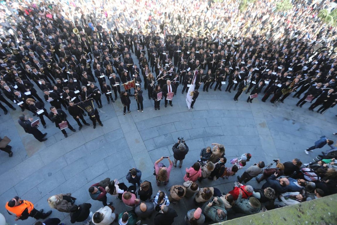 Fotos: pasacalles de bandas en el III Congreso Andaluz de Música de Semana Santa