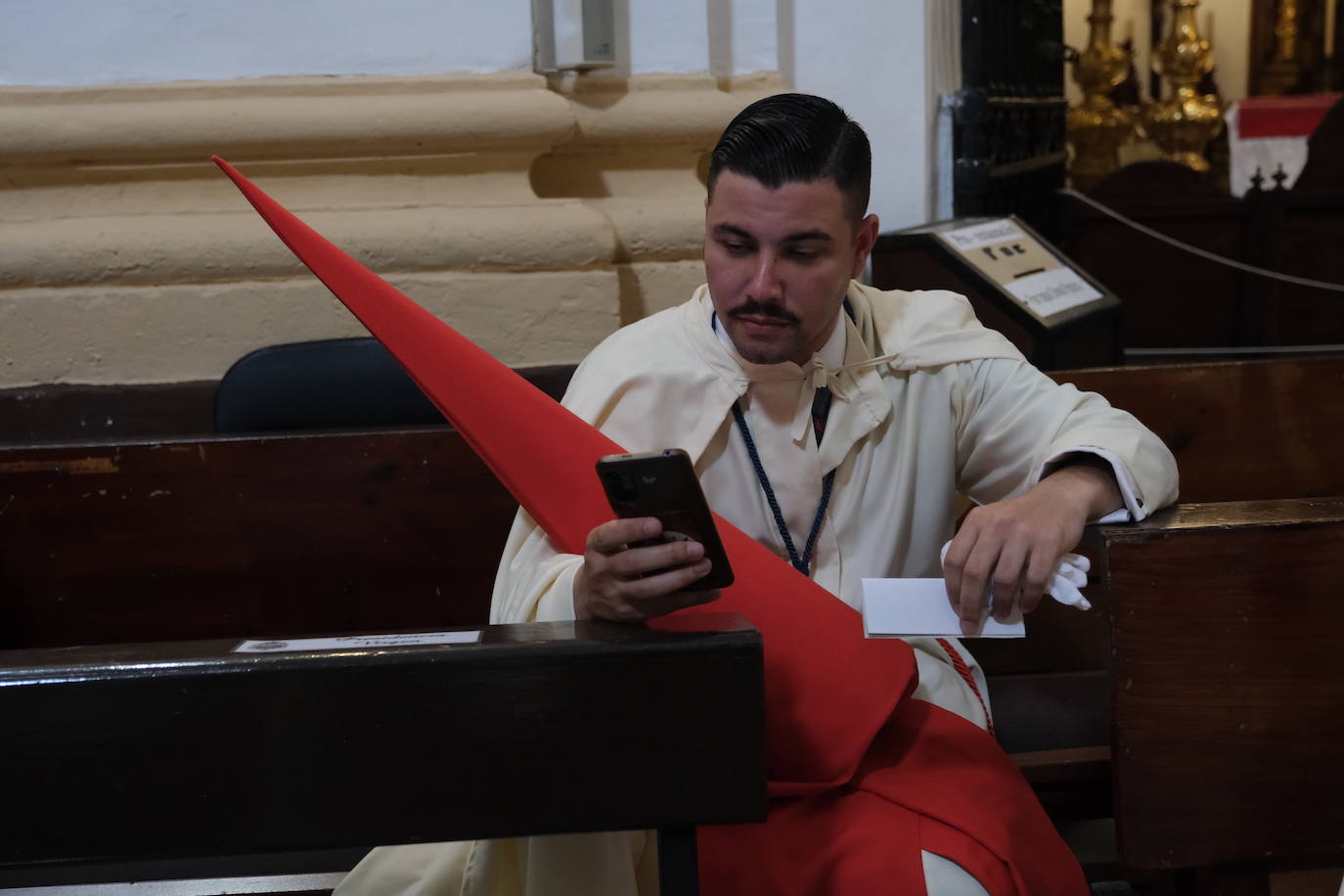 Fotos: Las Penas y el desconsuelo el Domingo de Ramos en Cádiz