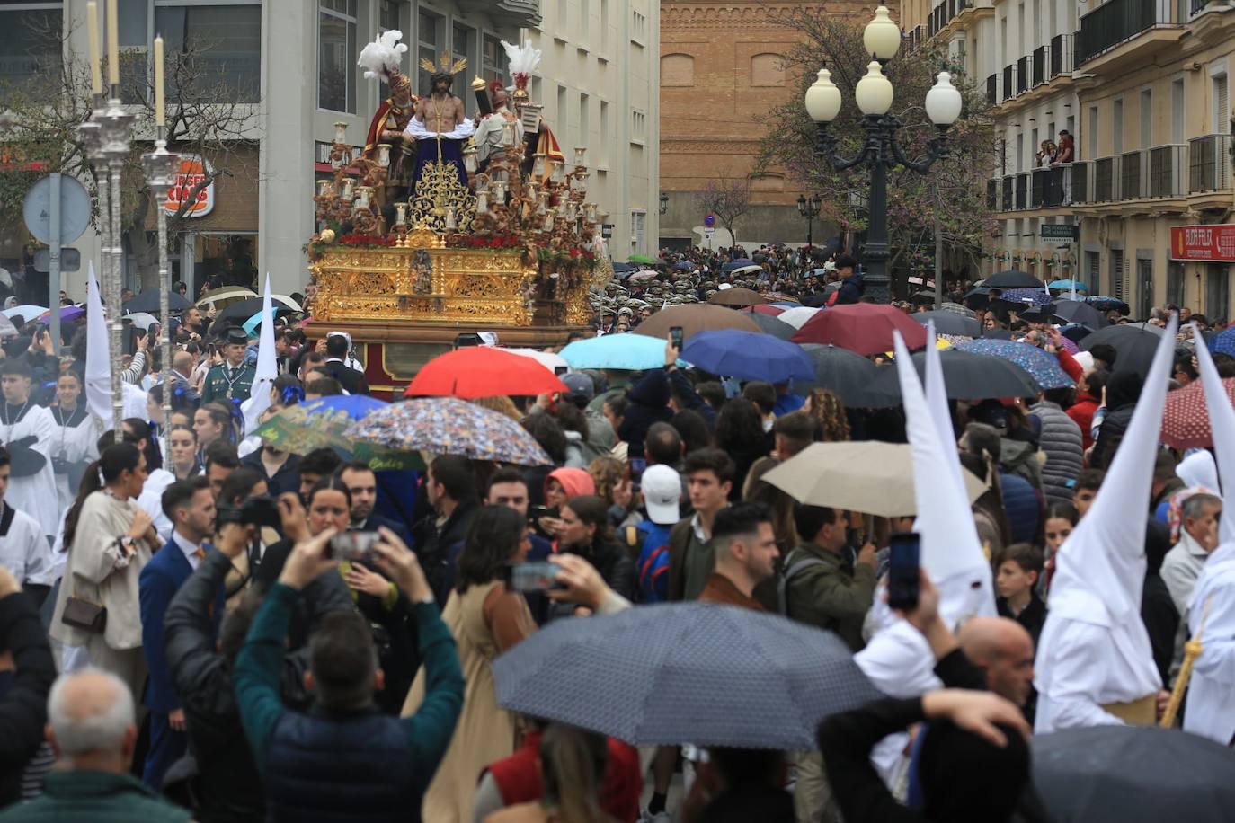 Fotos: El Despojado en el Domingo de Ramos en la Semana Santa de Cádiz 2024