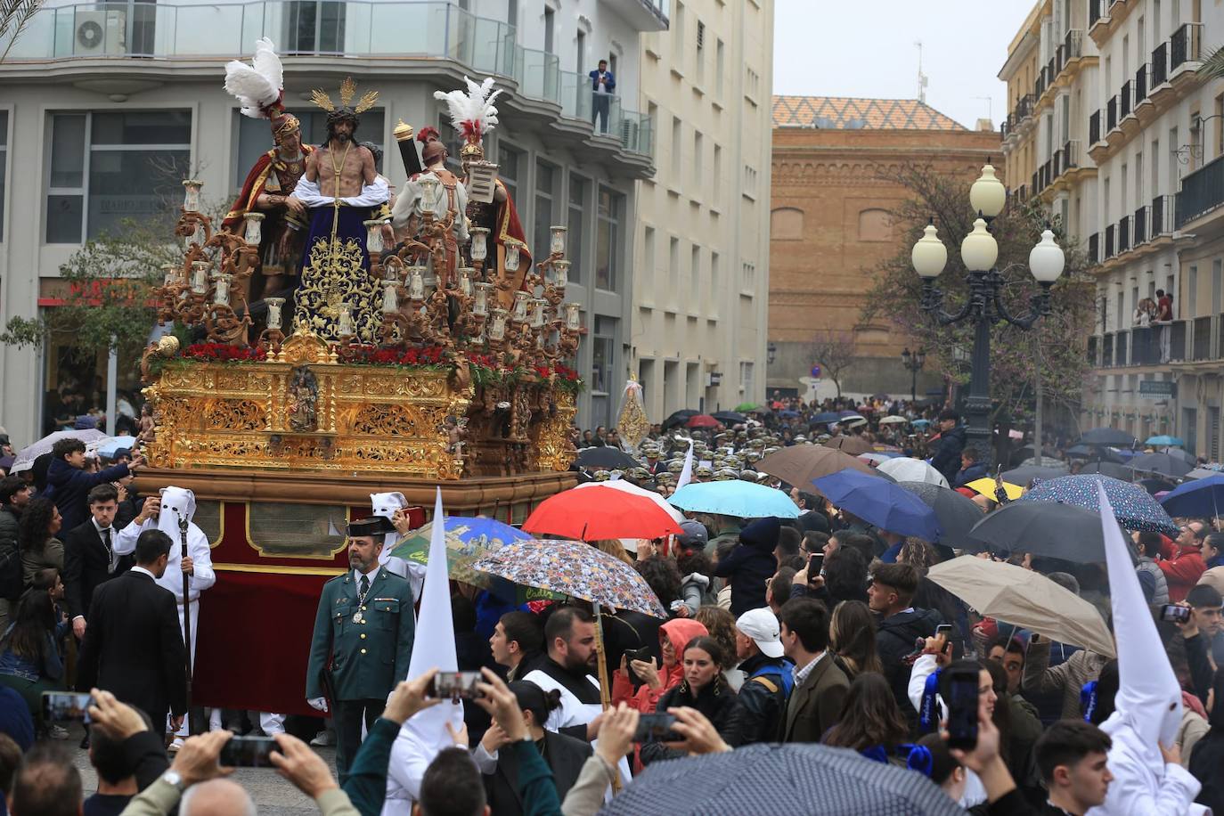 Fotos: El Despojado en el Domingo de Ramos en la Semana Santa de Cádiz 2024