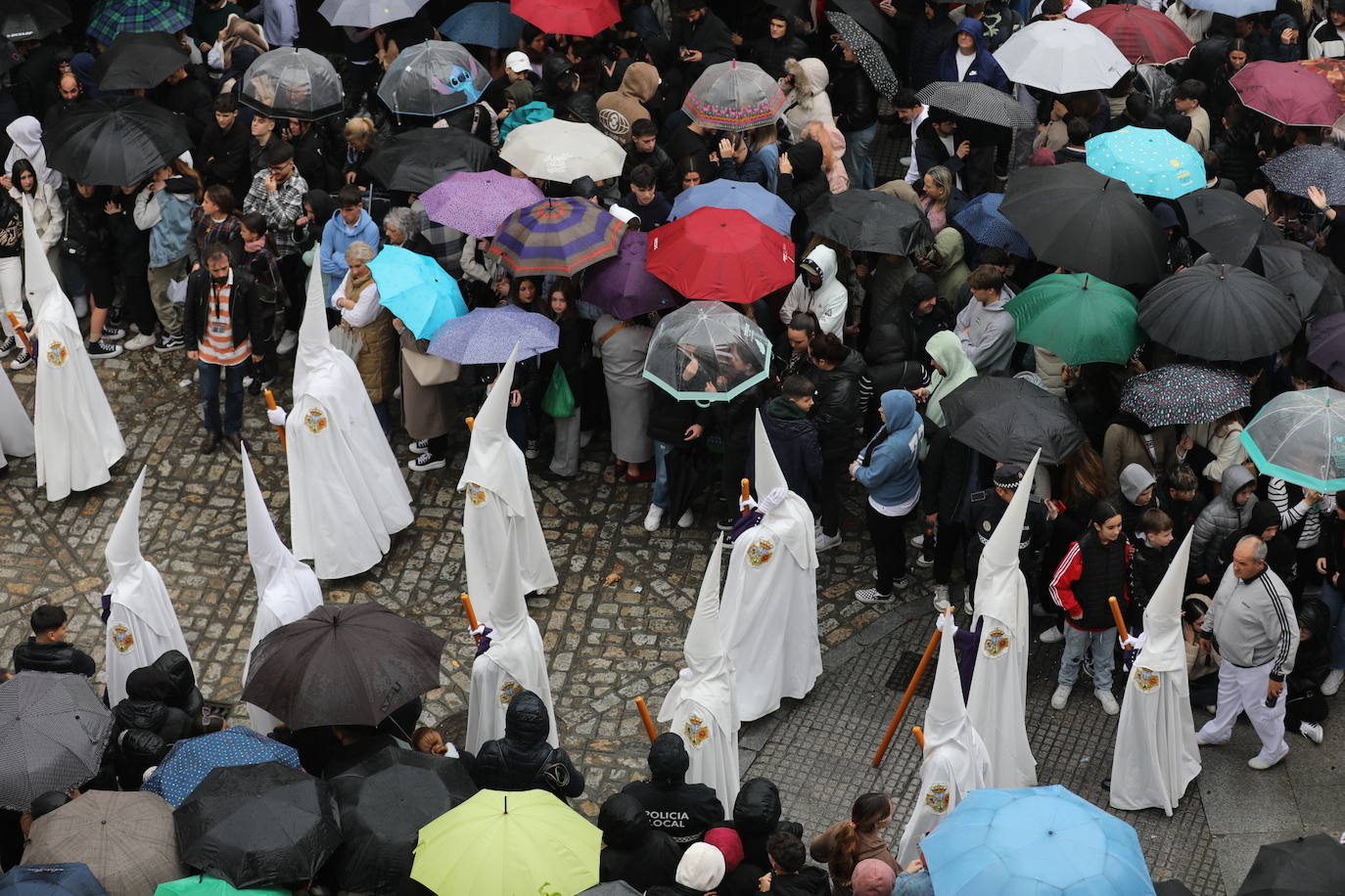 El Nazareno del Amor en el Lunes Santo en la Semana Santa de Cádiz 2024