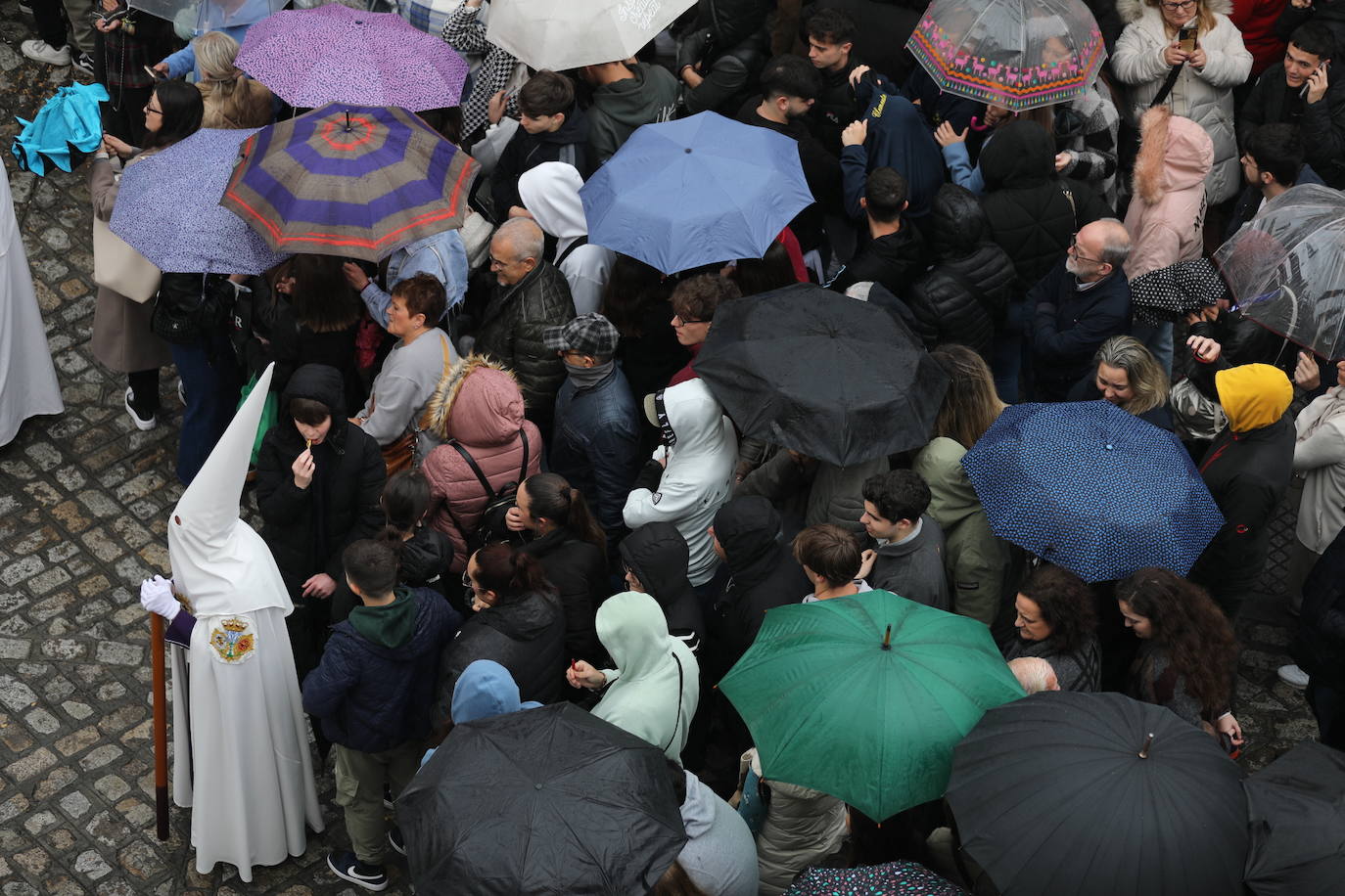 El Nazareno del Amor en el Lunes Santo en la Semana Santa de Cádiz 2024