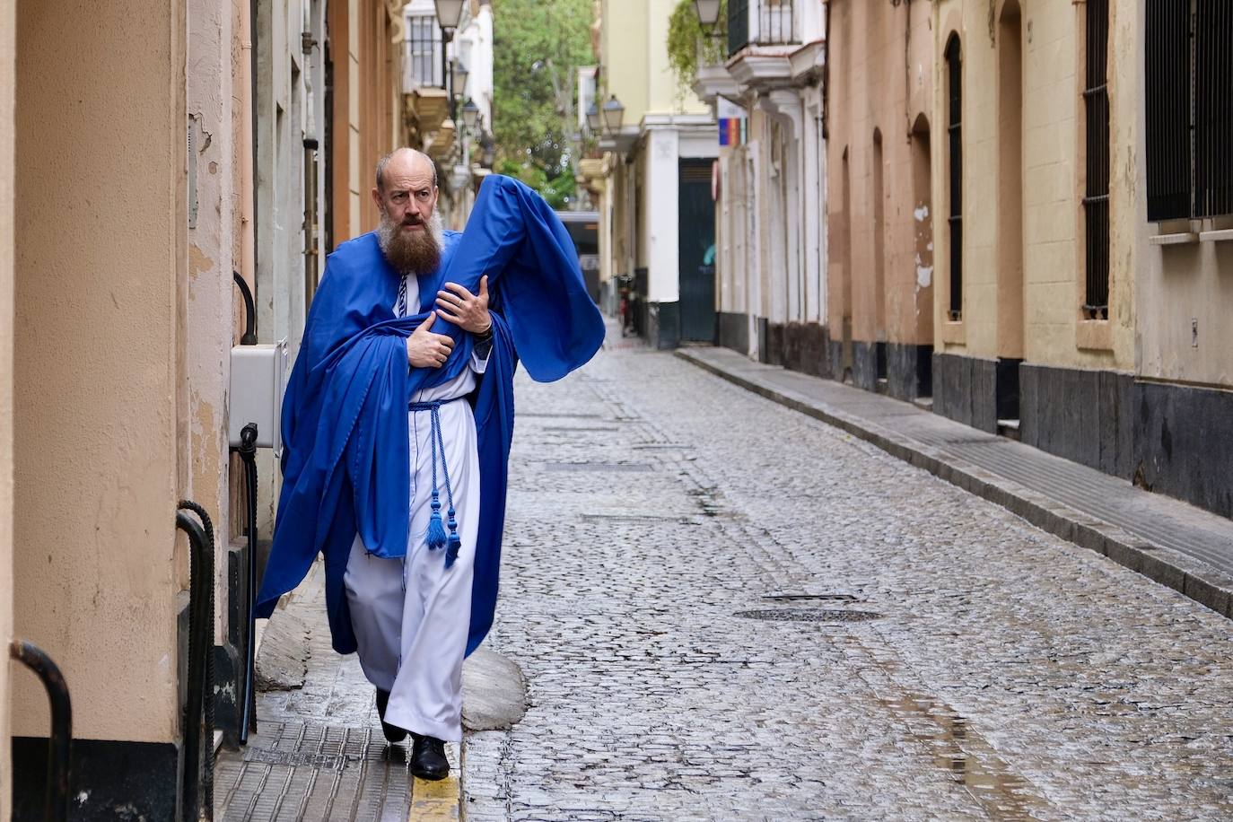 Fotos: El Prendimiento en el Lunes Santo de la Semana Santa de Cádiz 2024