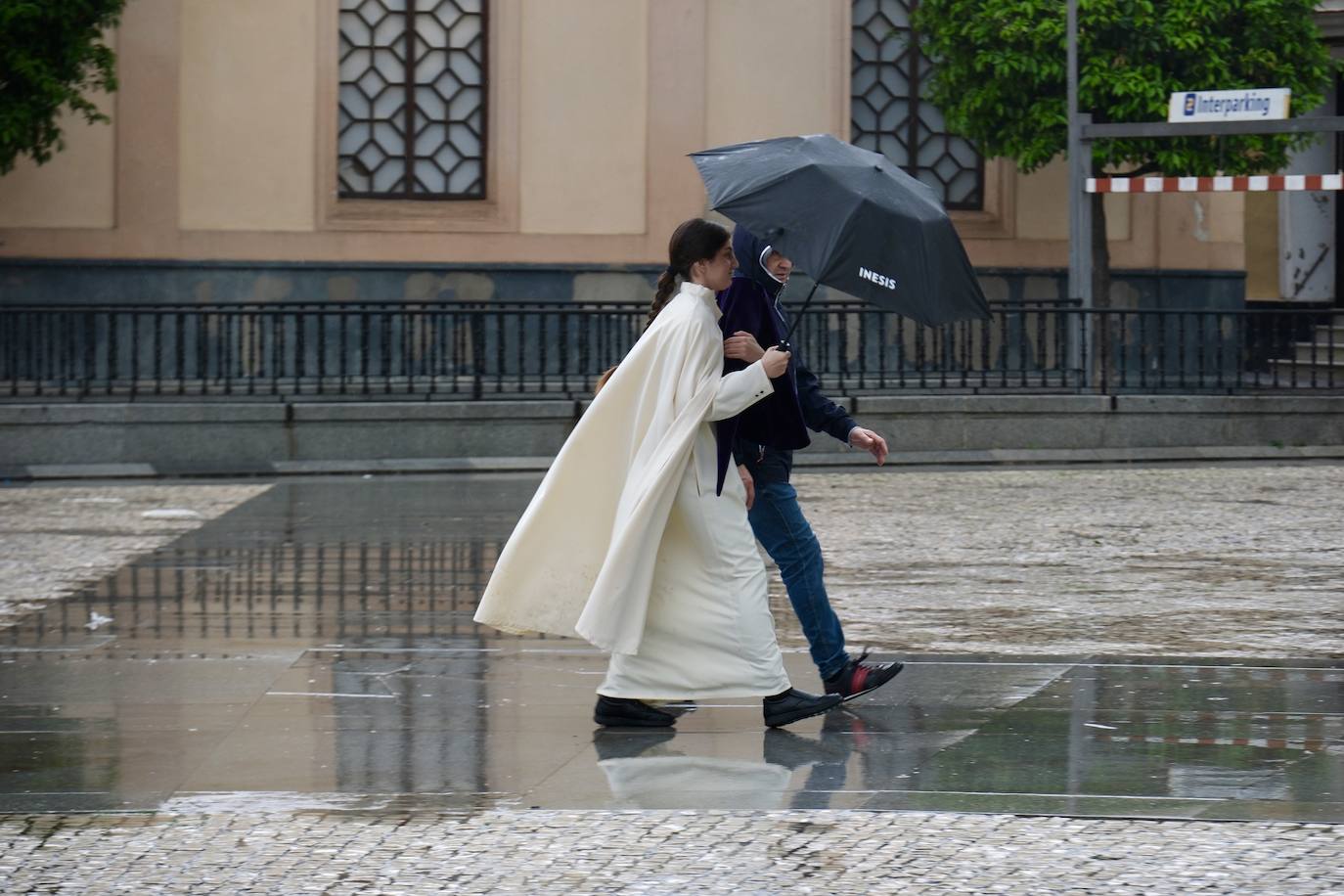 Fotos: El Prendimiento en el Lunes Santo de la Semana Santa de Cádiz 2024