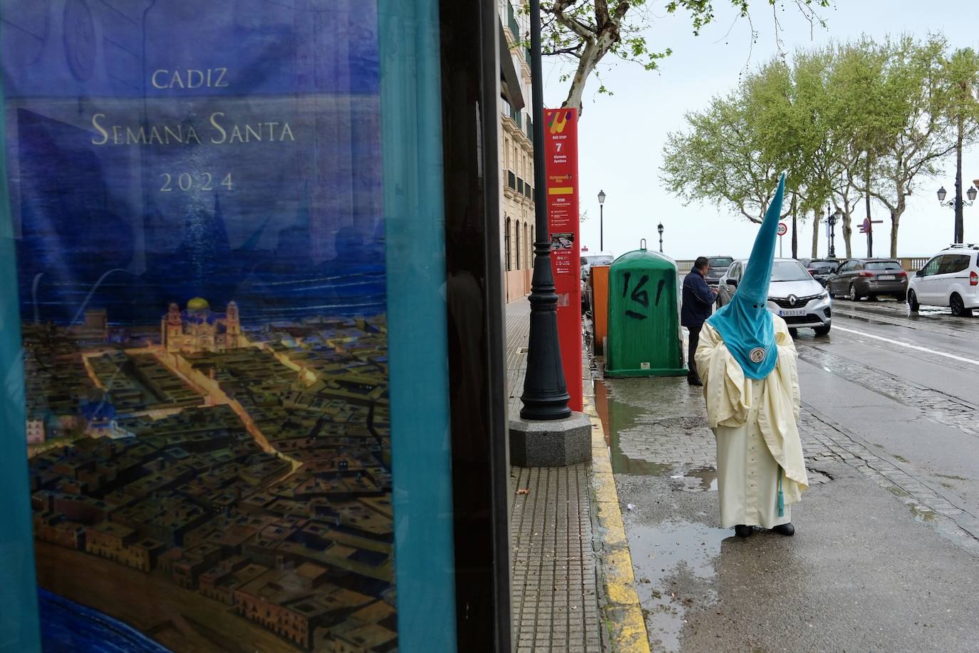 Fotos: El Prendimiento en el Lunes Santo de la Semana Santa de Cádiz 2024