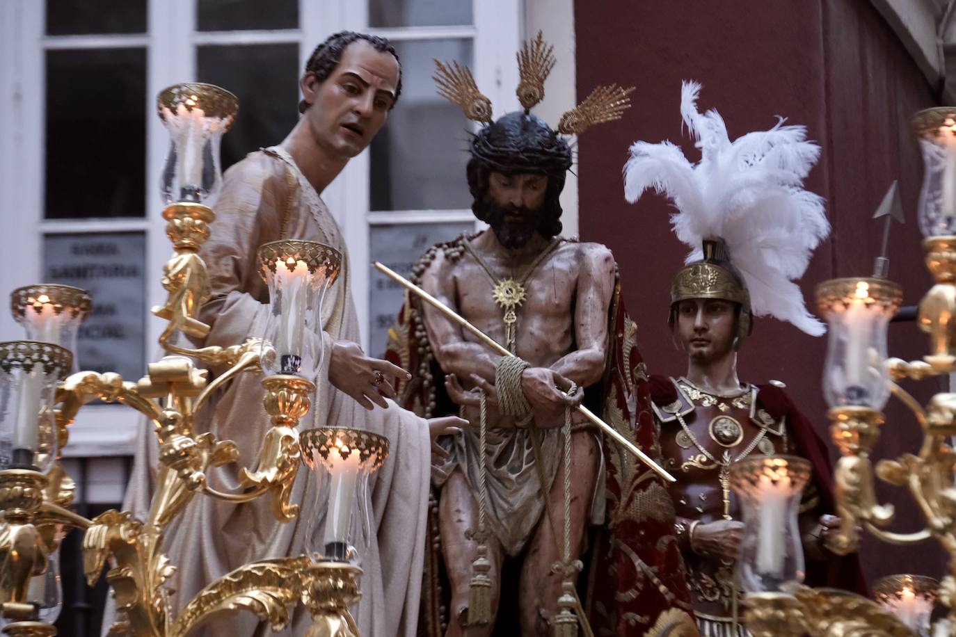 Fotos: Ecce-Homo en el Martes Santo de la Semana Santa de Cádiz