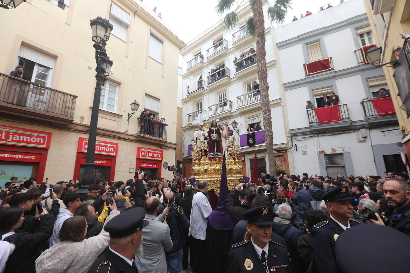 Fotos: Sentencia en el Miércoles Santo de la Semana Santa de Cádiz 2024