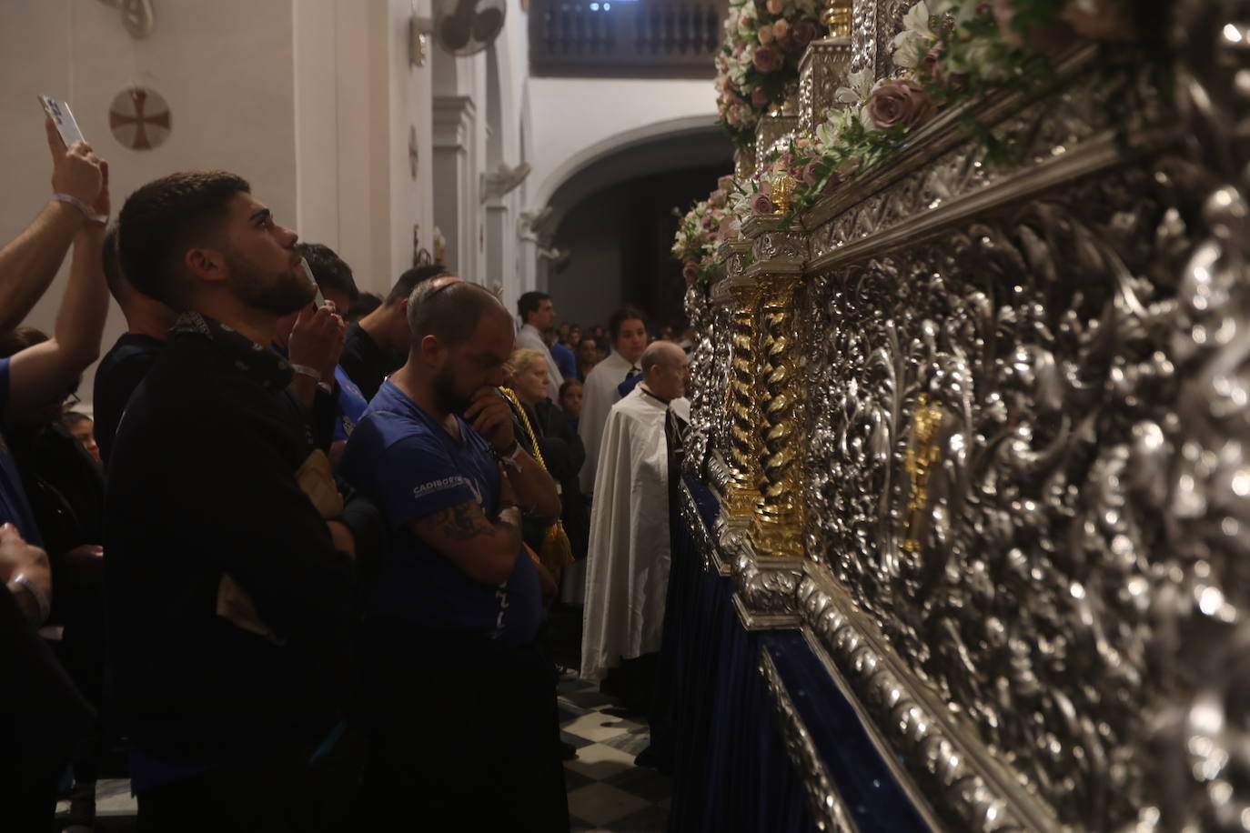 Fotos: Viernes Santo pasado por agua en Cádiz