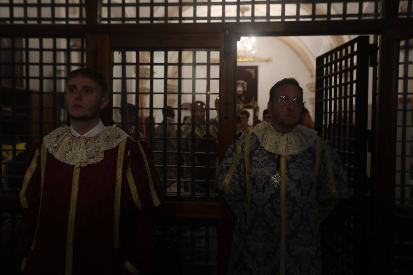 Fotos: Viernes Santo pasado por agua en Cádiz