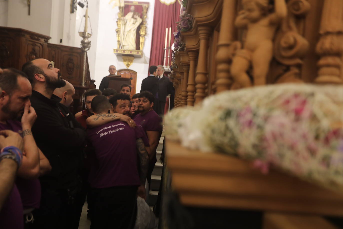 Fotos: Viernes Santo pasado por agua en Cádiz