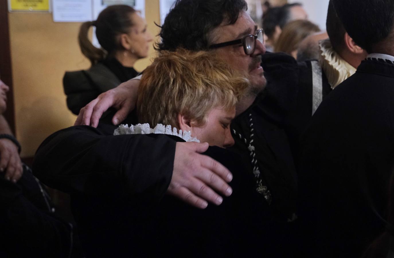 Fotos: Santo Entierro este Sábado Santo en la Semana Santa de Cádiz 2024