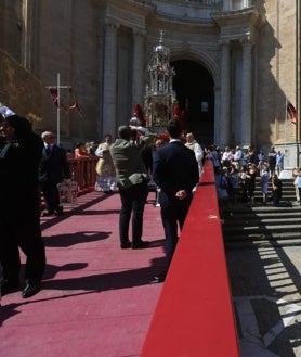 Imagen secundaria 2 - Cádiz enaltece su Corpus