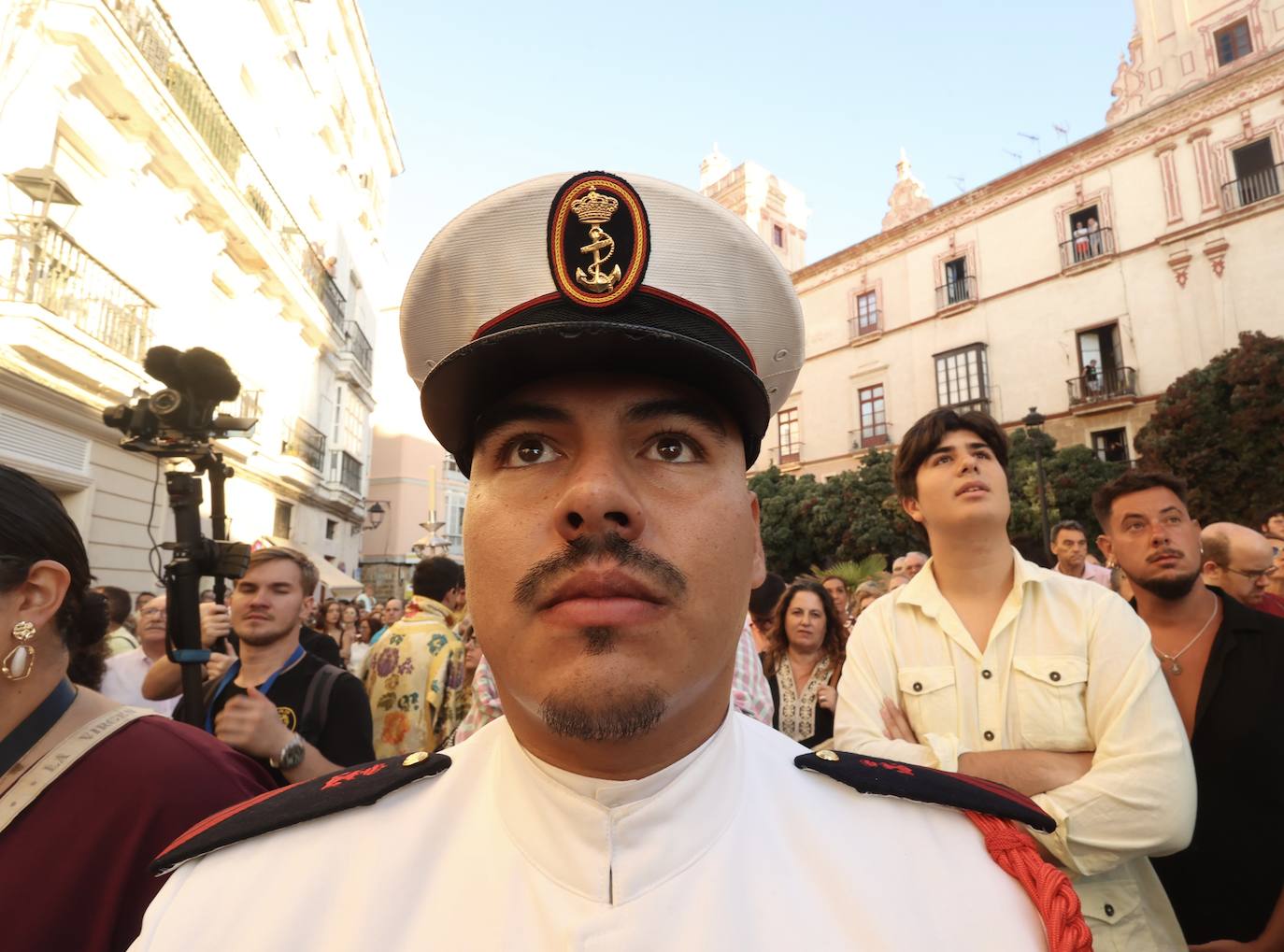 Fotos: La Virgen del Carmen procesiona por las calles de Cádiz