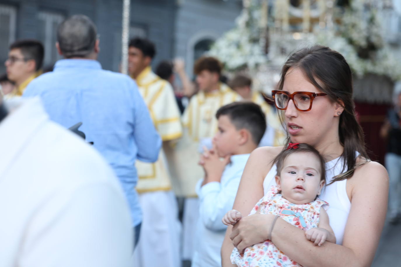 Fotos: Procesión de la Virgen de los Desamparados en Cádiz