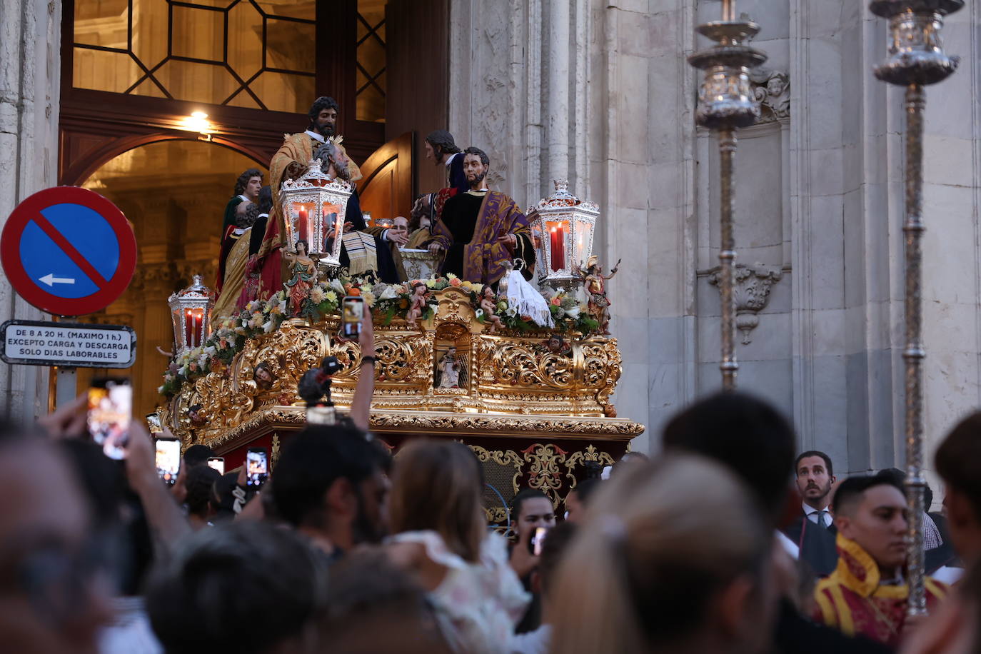 Fotos: Procesión extraordinaria de la Sagrada Cena en Cádiz