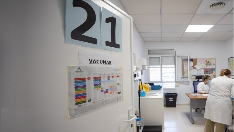 Andalucía vacunará contra la gripe a los niños de entre 6 y 59 meses este jueves sin cita: consulta el centro y el horario